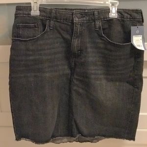 NWT⚜️🔳Black Denim Pencil Skirt🔳⚜️